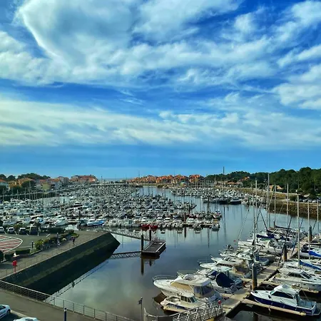 Port Sud - T3 En Duplex Avec Vue Panoramique Sur Le Port De קפברטון